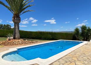 CHALET ADOSADO EN CARRETERA ESTACIÓN Réf: 68